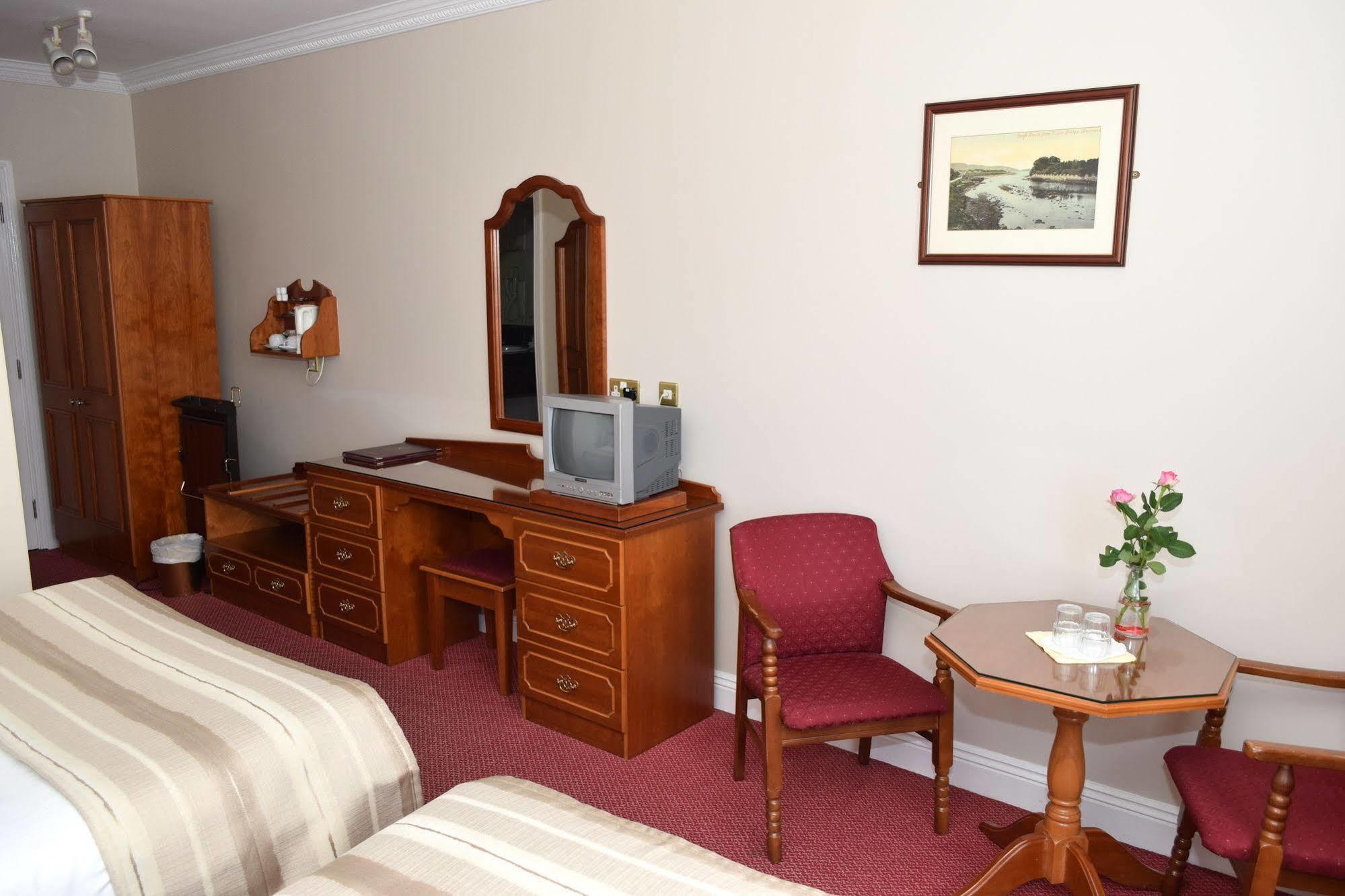 Rhu Glenn Hotel Вотафорд Экстерьер фото